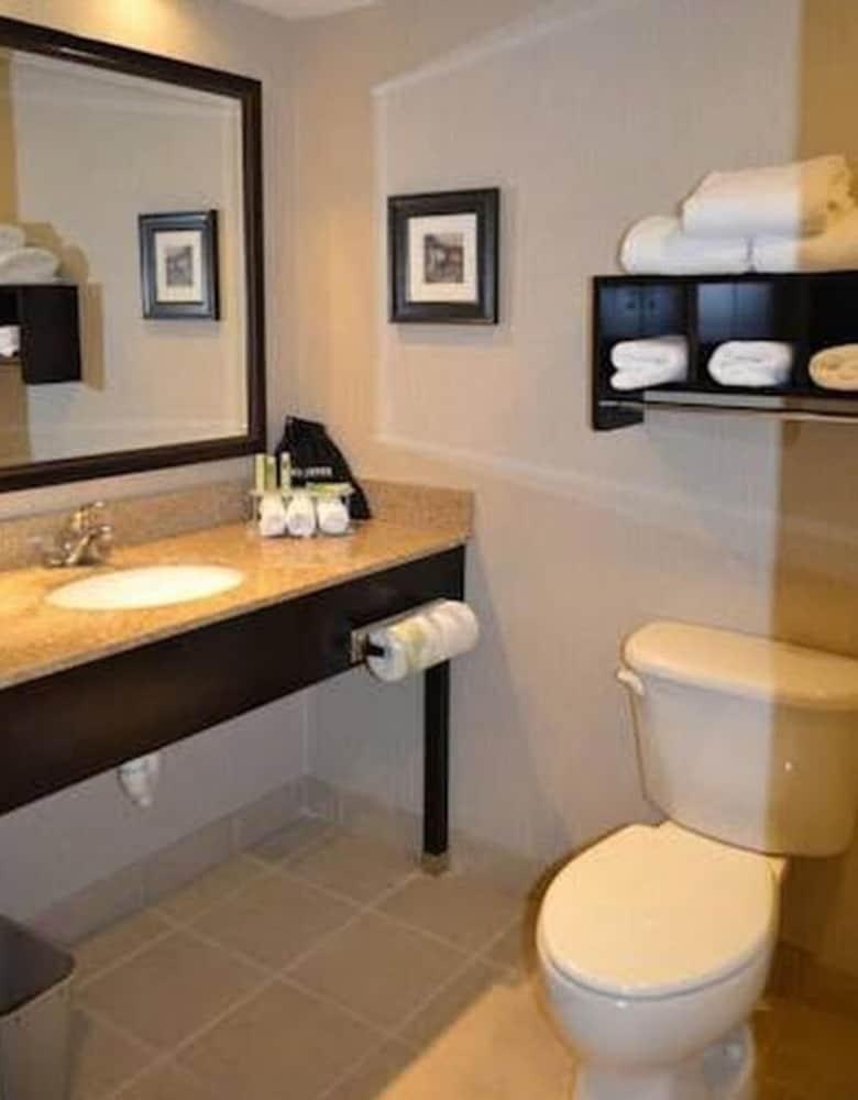 Holiday Inn Express Hotels Biddeford By Ihg מראה חיצוני תמונה
