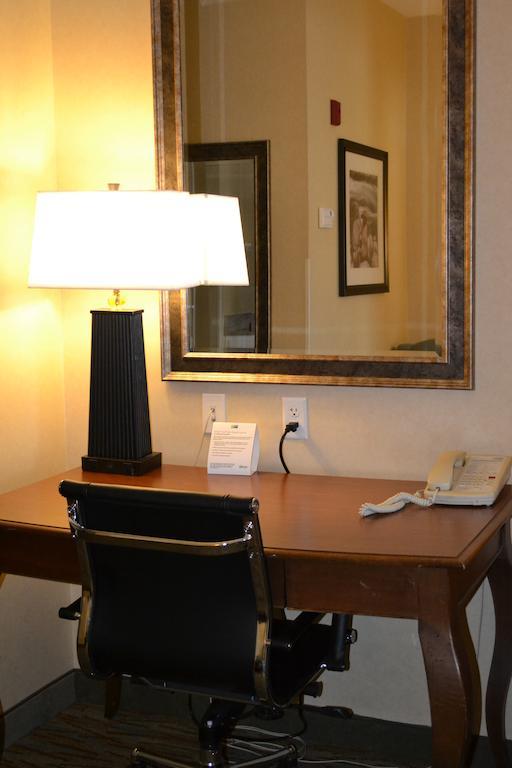 Holiday Inn Express Hotels Biddeford By Ihg חדר תמונה